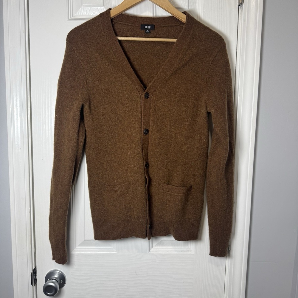 UniQlo Tan Brown 100% Wool Lightweight Button Cardigan Womens Sz Medium Pockets